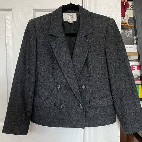 90’s Vintage Saville Blazer - 6 petite double-breasted wool. This is a … - Picture 9 of 11